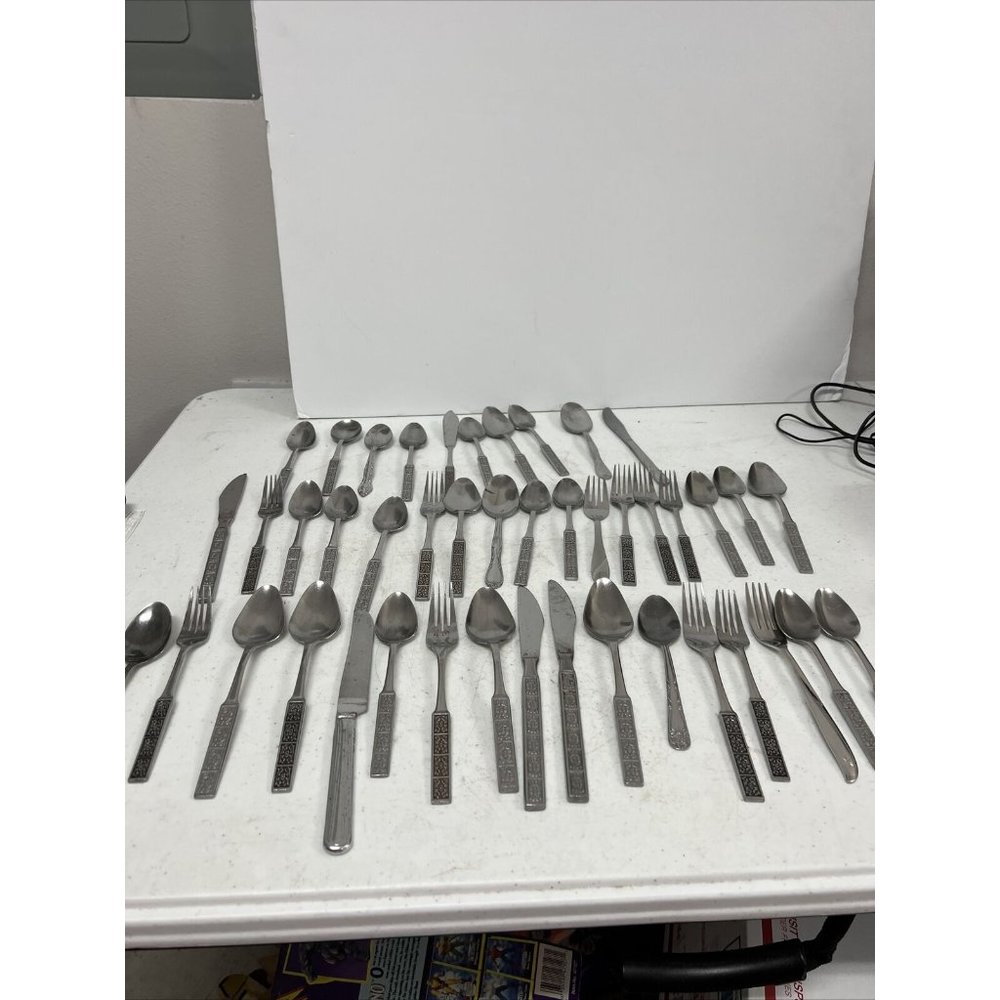 Japan Stanley Roberts Fragrant 44 Piece Flatware Stainless Set